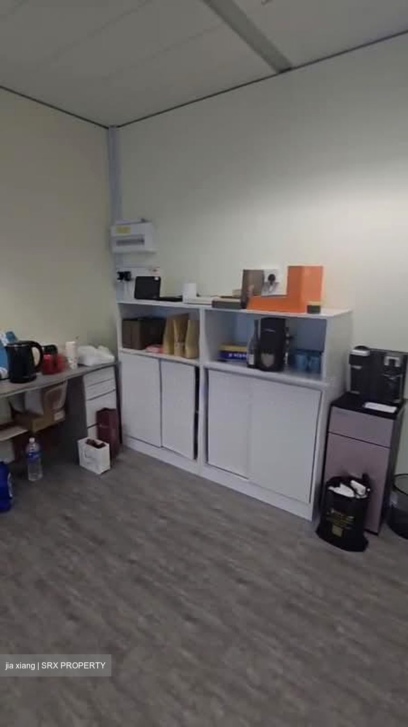 Gateway East (D7), Office #545150901